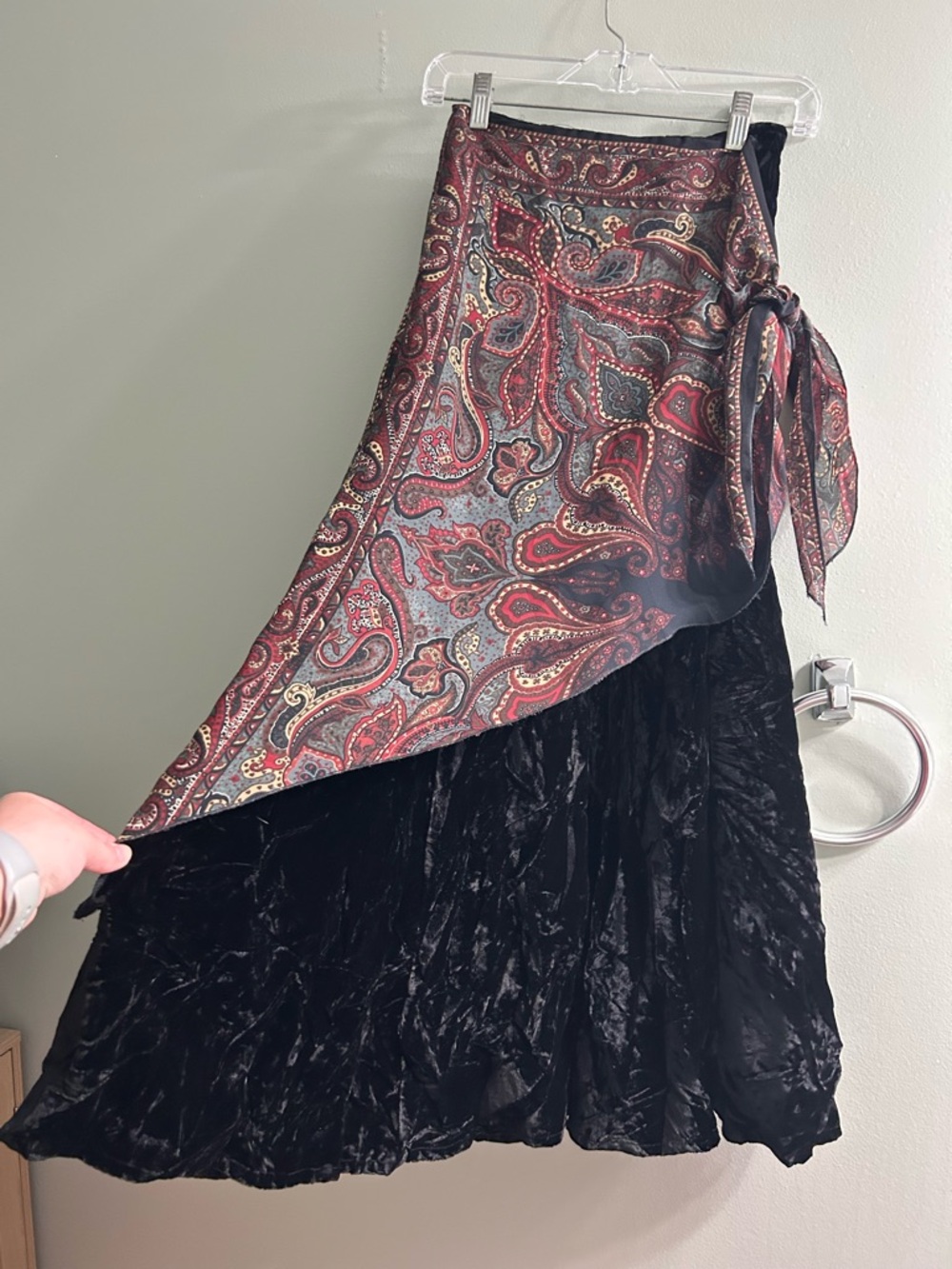 Double d ranch Stunning vintage velvet paisley maxi midi skirt western